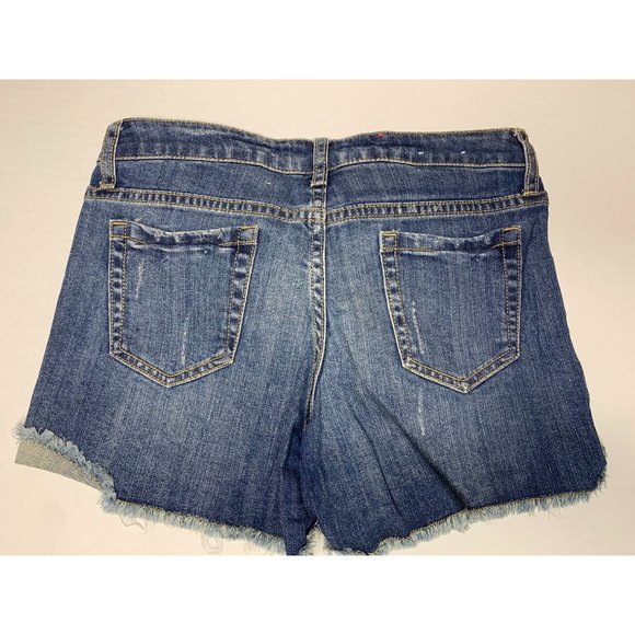 Mossimo Juniors Size 7 Denim Jeans Shorts Cuffed Raw Hem Distressed 4 in Inseam - Picture 3 of 3